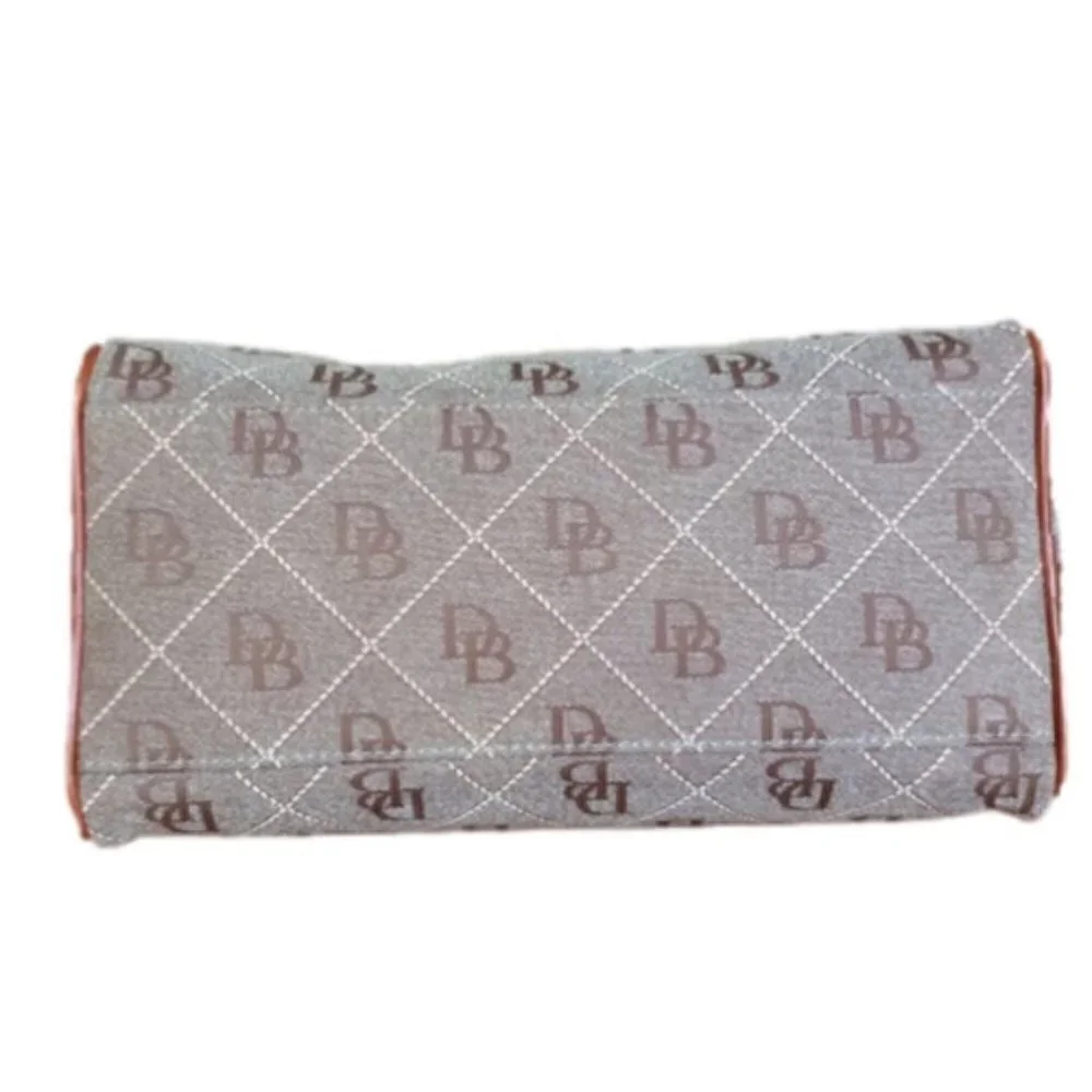 Dooney & Bourke this dooney